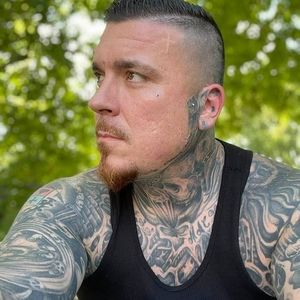 Meet your Posher, Adam